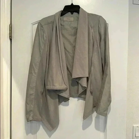 BlankNYC Gray Faux Leather Knit, Asymmetrical Zip Jacket Sz S - Picture 1 of 7